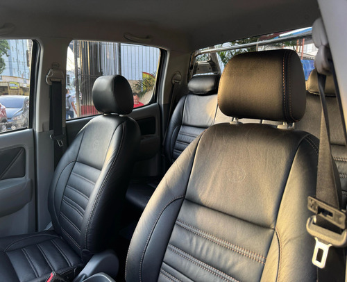 Toyota Hilux 2.5 STD 4X4 CD 16V TURBO DIESEL 4P MANUAL