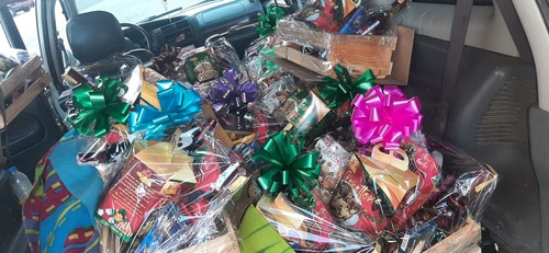 Imagen 3 de 10 de Cestas Navideñas Mimbres Regalos Corporativos Y Cajas Mayor