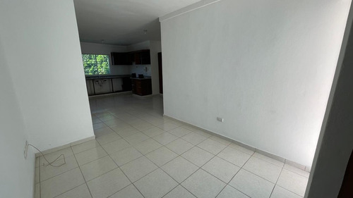 Apartamento Con Terraza En Don Honorio, Prox Carrefour Venta