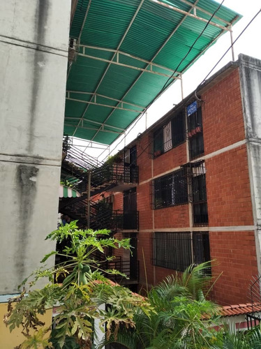 Imagen 2 de 13 de Venta De Apto. Conj. Resd Las Mesetas Urb. La Rosa Guatire