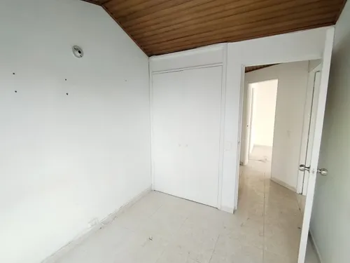 Apartamento En Venta En Modelia. Cod V16411