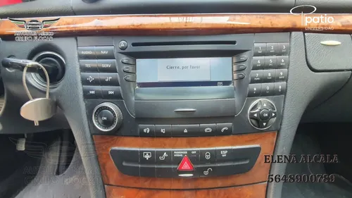Mercedes Benz E320
