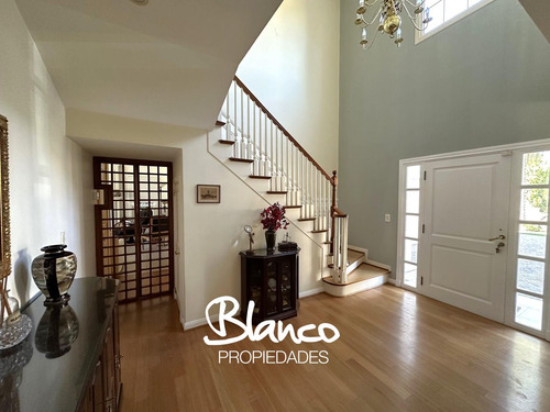 Casa En Venta En La Lomada, Pilar, G.b.a. Zona Norte