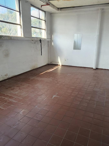 Imagen 10 de 17 de Depósito -deposito Prox A Shopping Tres Cruces