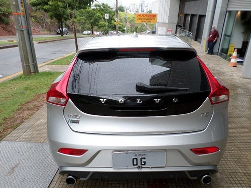 Volvo V40 2.0 T5 R-design Tb At