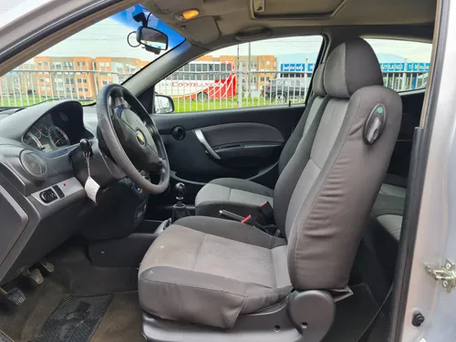 Chevrolet Aveo Emotion 1.6cc Mt Aa 4x2