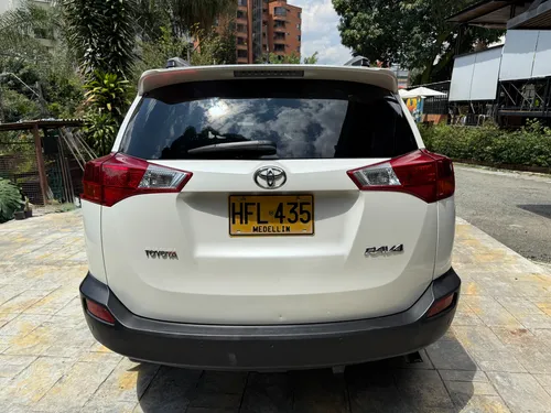 Toyota RAV4 2.5 Imperial 4x2