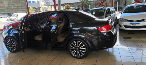 Fiat Linea 1.8 16v Absolute Flex Dualogic 4p