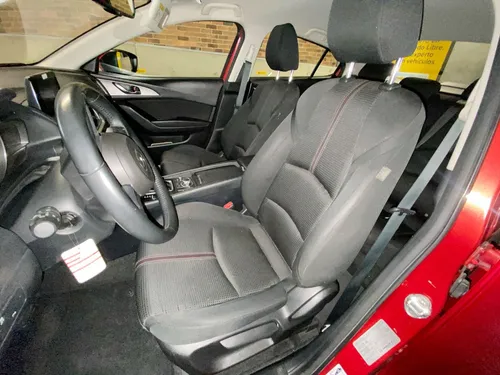Mazda 3 2.0 Touring