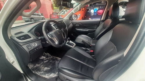 Imagem 12 de 15 de Mitsubishi L200 Triton - 2020/2021 2.4 16v Turbo Diesel Spor