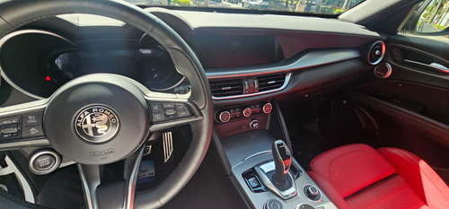 Alfa Romeo Stelvio 2.0L L4 Turbo Veloce Awd