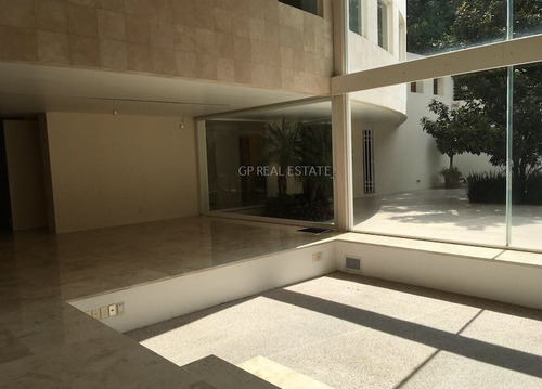 Bosques De Las Lomas De Arq. De Renombre. Casa Con Terrazas