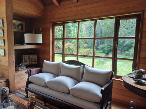 Se Vende Preciosa Casa En Parque Los Canelos