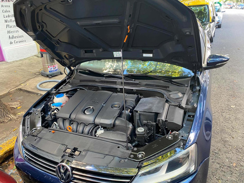 Volkswagen Vento 2.5 Luxury 170cv 2012
