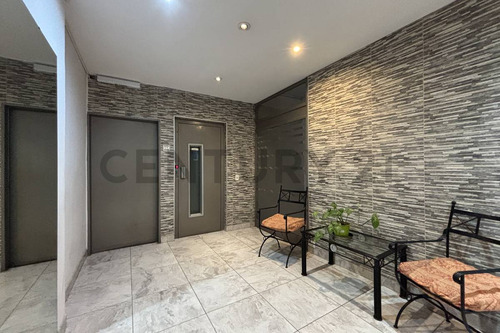 Venta - Departamento De 4 Ambientes En Flores Con Balcón Y Patio