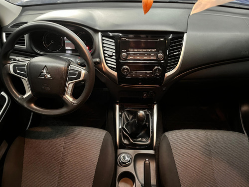 Mitsubishi L200 2023