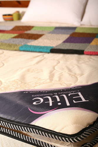 Colchon 1 1/2 Plaza Espuma Alta Densidad 30 Kg Doble Pillow Color Bordó