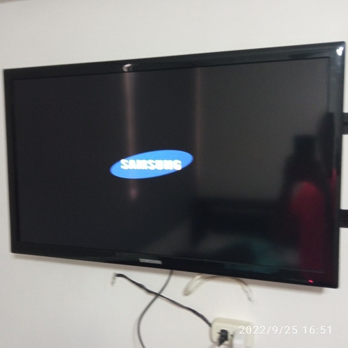 Imagen 3 de 5 de Tv Samsung Led 32 Pulgadas Un32d4003bg