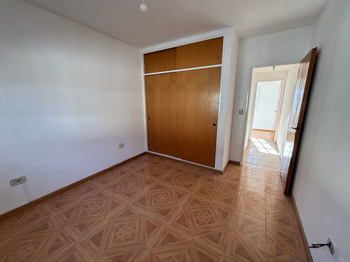 Venta Dúplex 2 Dormitorios Ramos Mejía Con Cochera