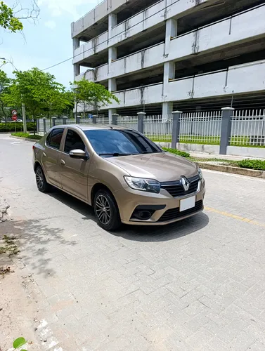 Renault Logan 1.6 Expression / Life +