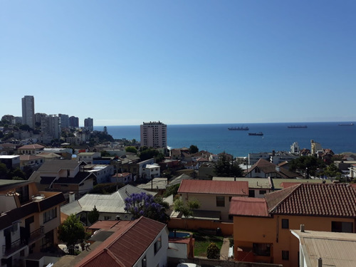 En Recreo Centro, Vista Al Mar Despejada, Soleado, Amoblado