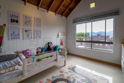 Imagen 14 de 17 de Casa En Venta En Medellín El Poblado