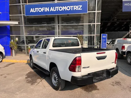 Toyota Hilux 2.7 Cabina Sencilla Mt