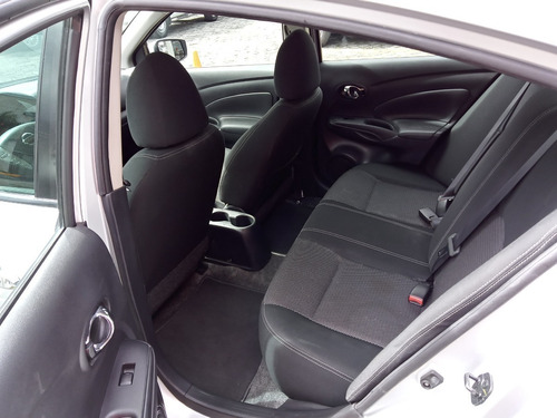 Imagen 10 de 14 de Nissan Versa 2019