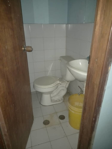 Imagen 9 de 10 de Best House Vende Local En Los Teques El Cabotaje Residencias Imola