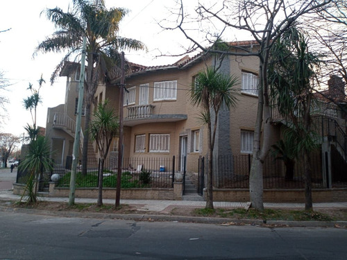 Venta Departamento 2 Ambientes Bernal