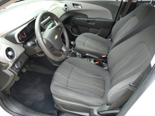 Imagen 10 de 16 de Chevrolet Sonic 1.6 Ls Mt
