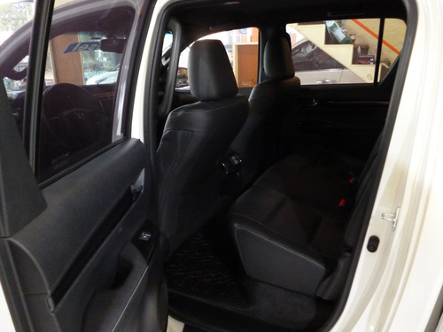 Toyota Hilux 2.8 Cd Srx 177cv 4x2