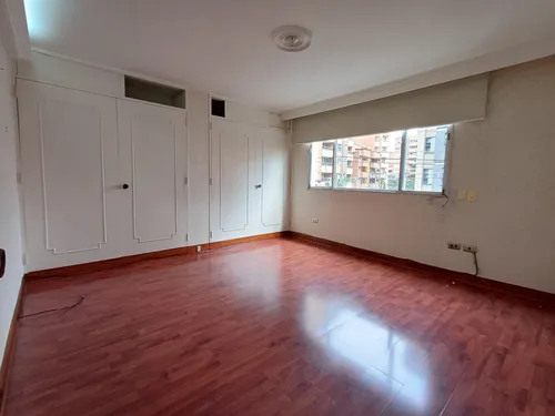 Apartamento En Venta En Laureles. Cod V12638