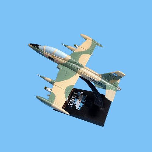 Aermacchi Mb-339 Maqueta Avión A Escala Argentino Malvinas