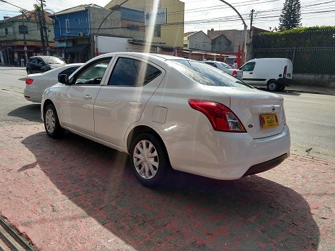 Nissan Versa 1.0 12v 2016 Vilage Automoveis Sem Entrada