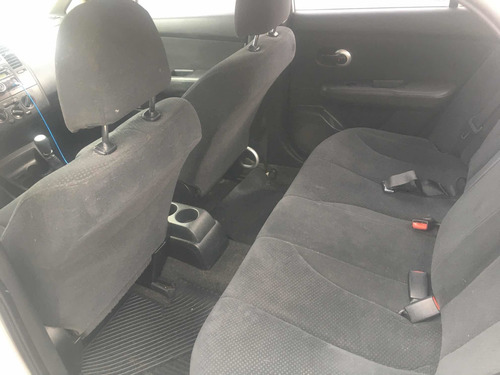 Nissan Tiida Sedan 1.8 Flex 4p 2011
