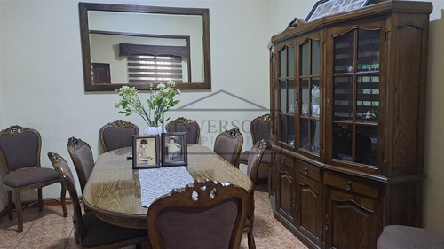 Casa En Venta De 4 Dorm. En Ñuñoa