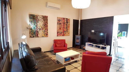 Venta Casa La Blanqueada 2 Dormitorios 2 Baños Barbacoa