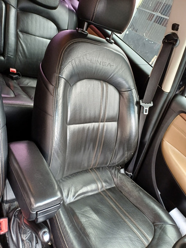 Fiat Linea 1.8 16v Absolute Flex Dualogic 4p