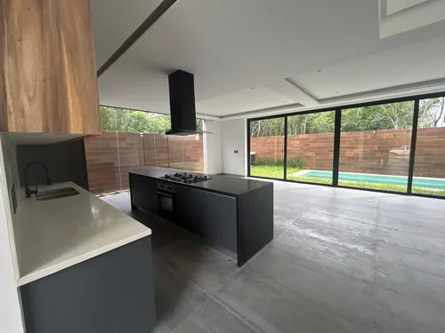 Casa En Venta En Vía Cumbres Cancún Nueva