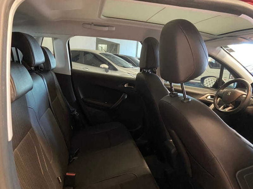 Imagem 13 de 14 de Peugeot 2008 Griffe Eat6