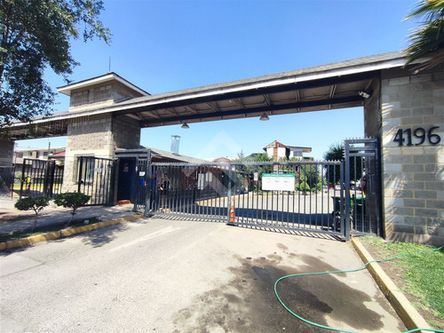 Casa En Venta De 3 Dorm. En Puente Alto