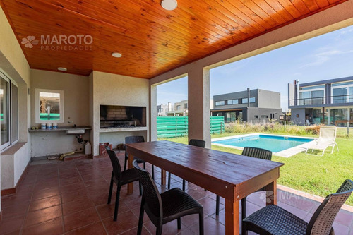 Imagen 13 de 30 de Casa En Venta En Barrio Puertos De Escobar - Maroto Propiedades