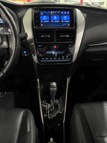 Toyota Yaris 1.5 16V FLEX SEDAN XS CONNECT MULTIDRIVE