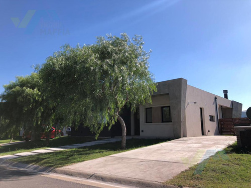 Venta Casa A Estrenar Con Pileta - Pilar Del Este San Ramiro