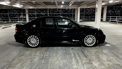 Volkswagen Jetta 1.8 Gls Turbo 5vel Aac Mt