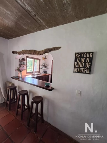 Casa A La Venta De 3 Dormitorios En Punta Del Este Con Un Magnífico Terreno De 1400 Mts2
