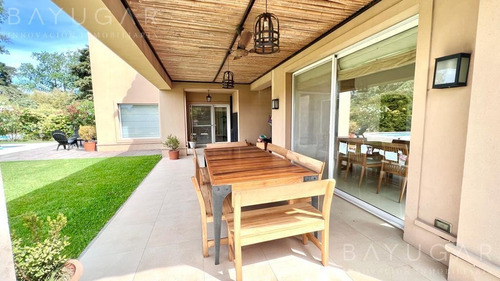 Imagen 5 de 21 de Venta - Muy Linda Casa En Club De Campo San Francisco - Bayugar Negocios Inmobiliarios