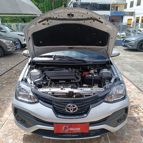 Toyota Etios 1.5 X PLUS 16V FLEX 4P AUTOMÁTICO