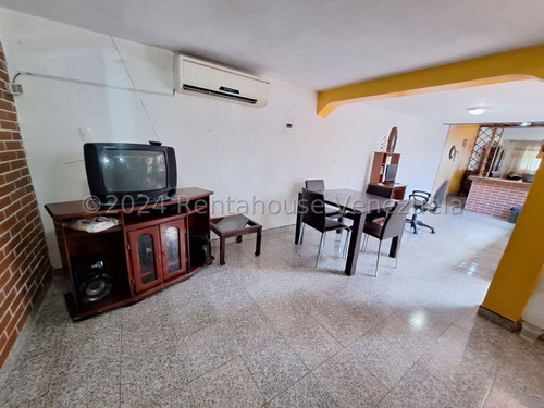 Casa Remodelada Y Ampliada Ubicada En El Trigal De Cabudare,gabriela C